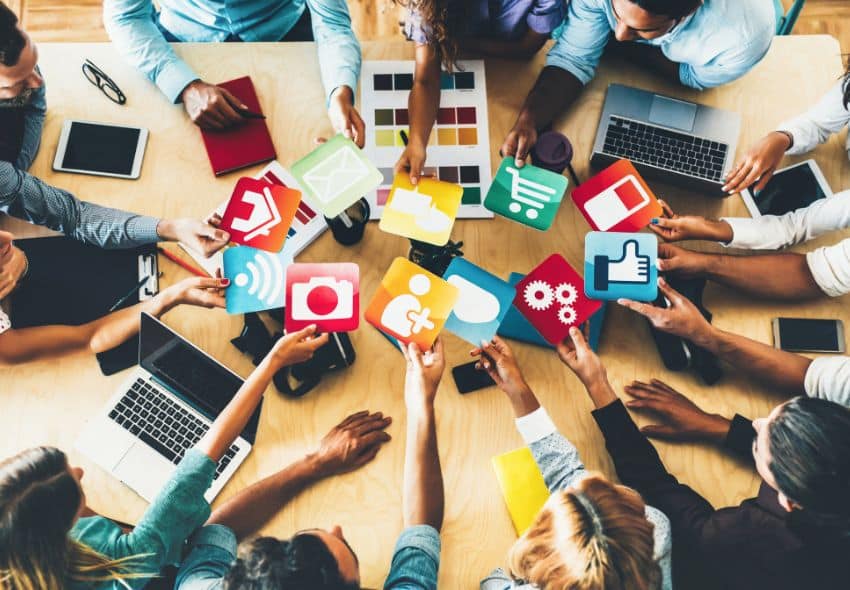 Réseaux sociaux et intelligence artificielle : 3 formations pour vous faciliter le quotidien !
